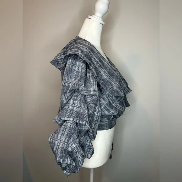 Cqbycq plaid puff shoulder wrap top Size Medium blouse - Picture 4 of 10